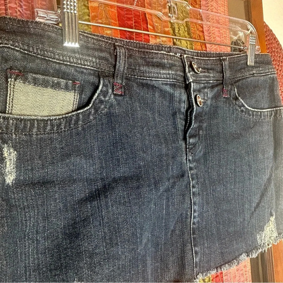 Roxy 3 Button Fly  Denim Micro Mini Skirt Size 7 - Picture 2 of 6
